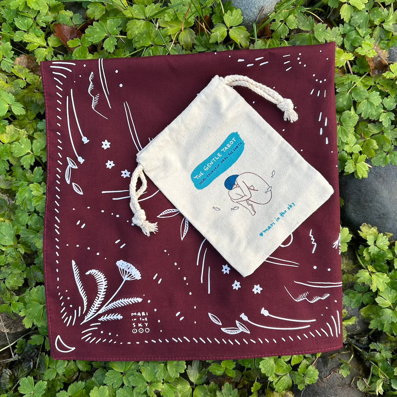 ORGANIC COTTON READING CLOTH WITH LIMITED TIME FREE DECK POUCH